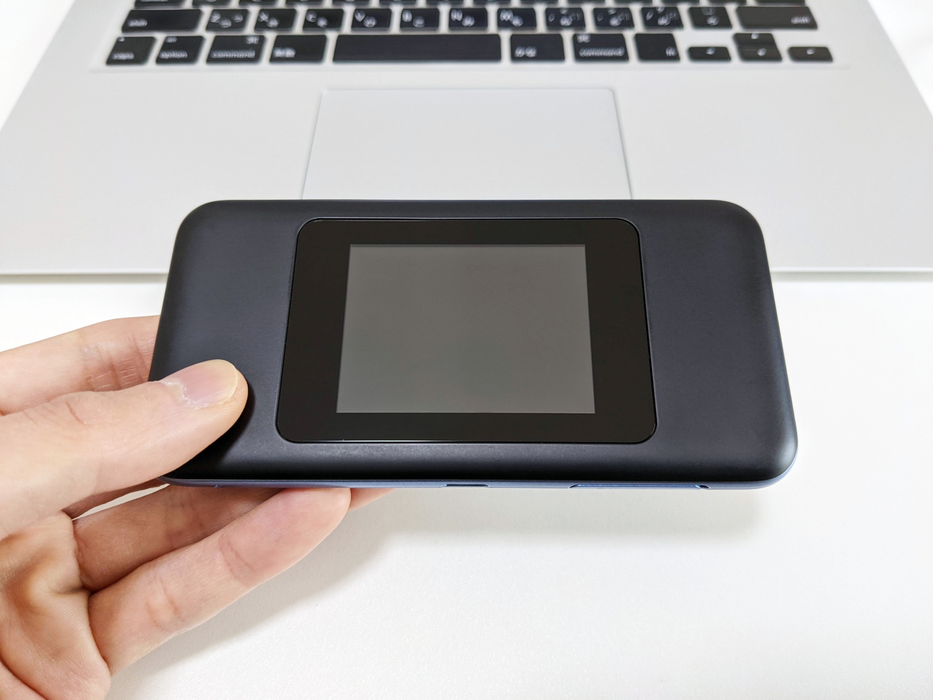モバイルルーターの接続台数は何台？通信速度への影響や注意点について解説！