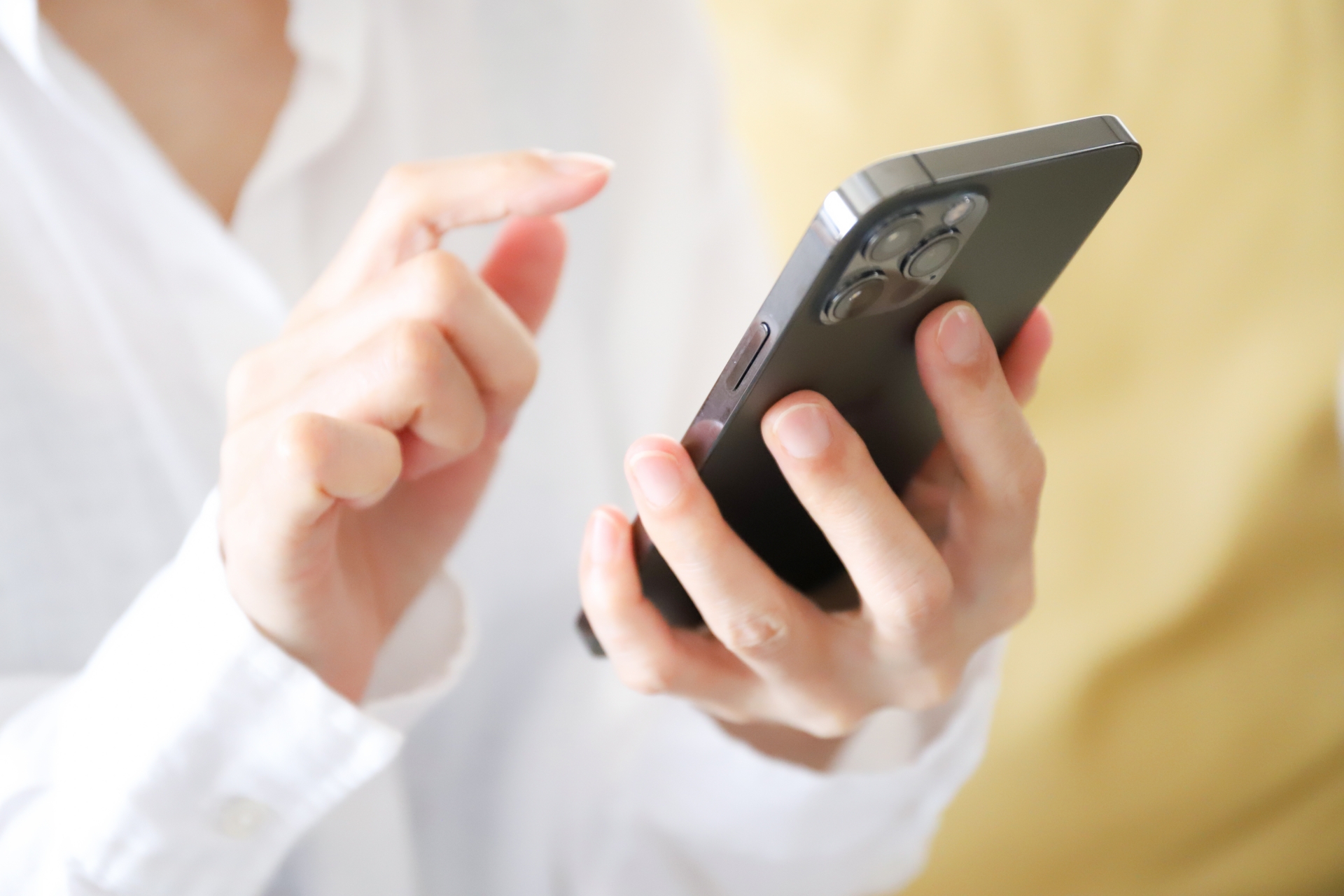 契約期間に縛りがあり途中解約で費用が発生する